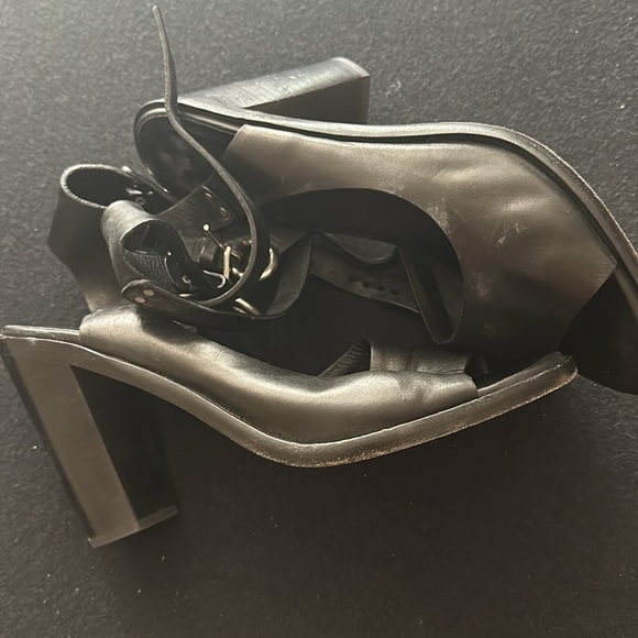 Rag and Bone double buckle sandal - Picture 5 of 5